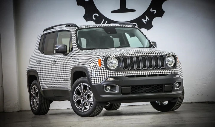 Jeep: una Renegade tailormade per i 10 anni di Womanity