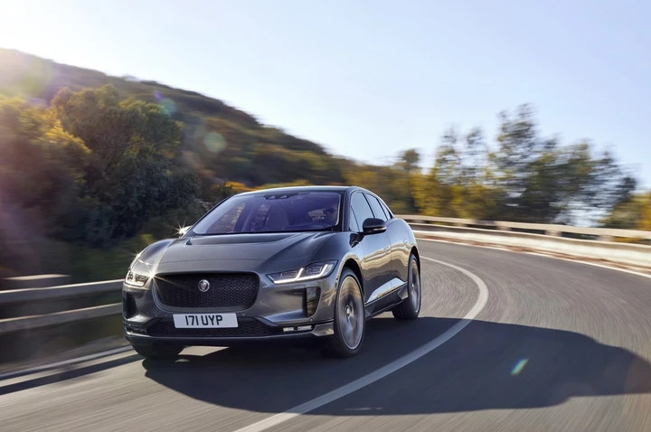 Jaguar I-Pace: presentato l'inedito SUV elettrico