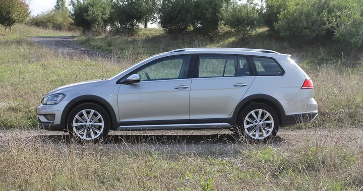 Volkswagen Golf Variant Alltrack 2.0 TDI 184 4MOT DSG: la prova su strada