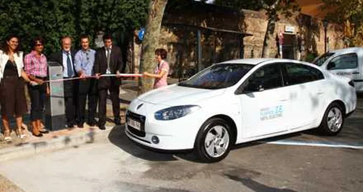 Auto elettriche: inaugurati due nuovi punti di ricarica