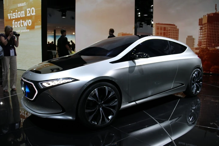 Mercedes EQ A Concept al Salone di Francoforte 2017