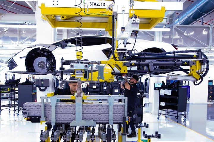 Lamborghini Revuelto produzione