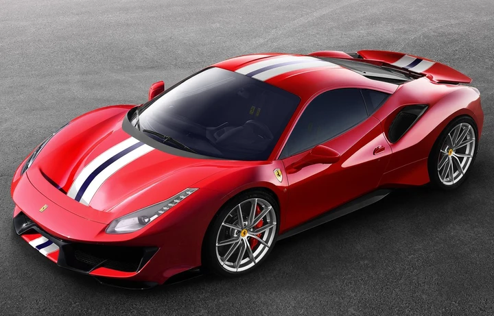 Ferrari 488 Pista: immagini ufficiali