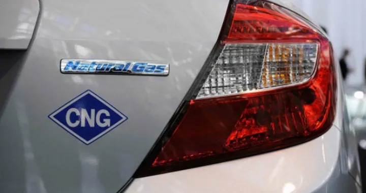 Auto a metano: bene le immatricolazioni, ma pochi i distributori