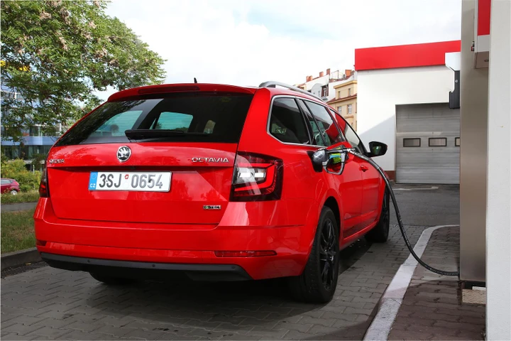 Nuova Skoda Octavia G-TEC: più potenza e autonomia