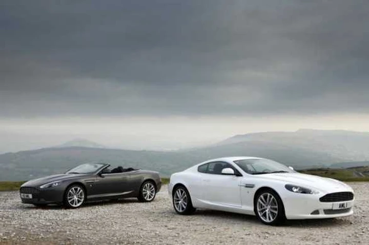 Aston Martin DB9: facelift per coupé e cabrio