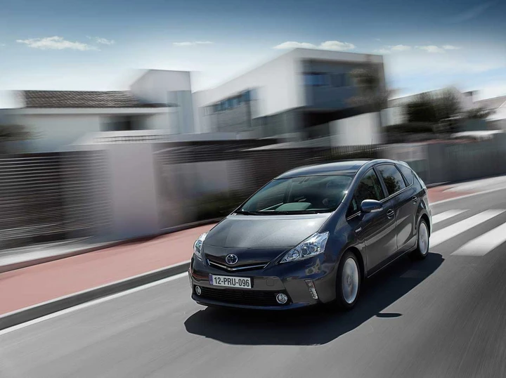 Toyota Prius Plus 2013