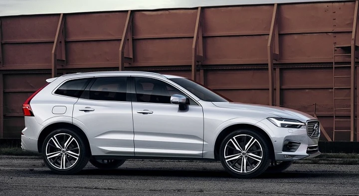 Volvo XC60 Polestar: SUV da 421 CV