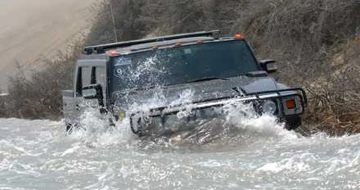 GM vende Hummer ai cinesi di Sichuan Tengzhong