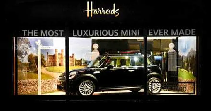 Mini Inspired by Goodwood esposta da Harrods