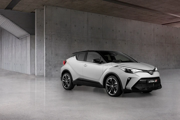 Toyota C-HR GR Sport 2021: immagini ufficiali