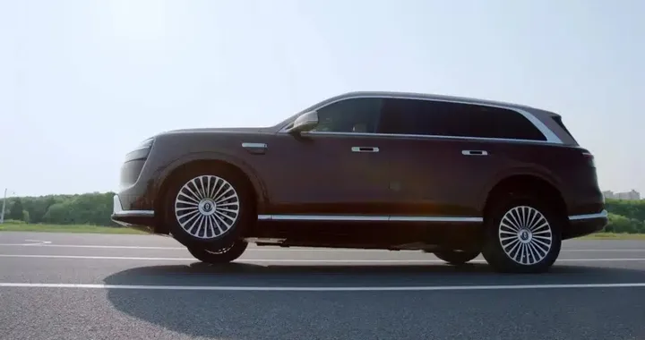 SUV elettrici cinesi, ora viaggiano anche su tre ruote