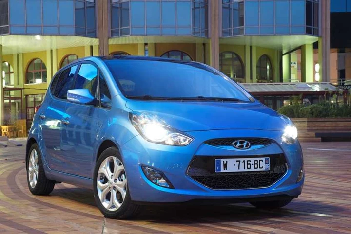 Hyundai i10, ix20, ix35 e Genesis a Parigi