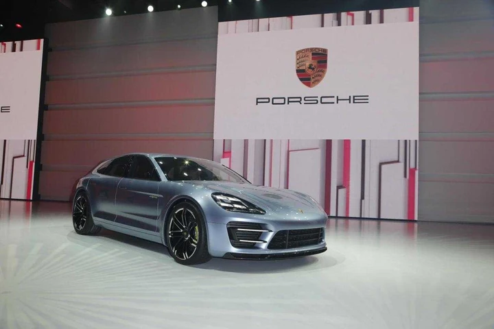 Porsche Panamera Sport Turismo: debutterà nel 2014?