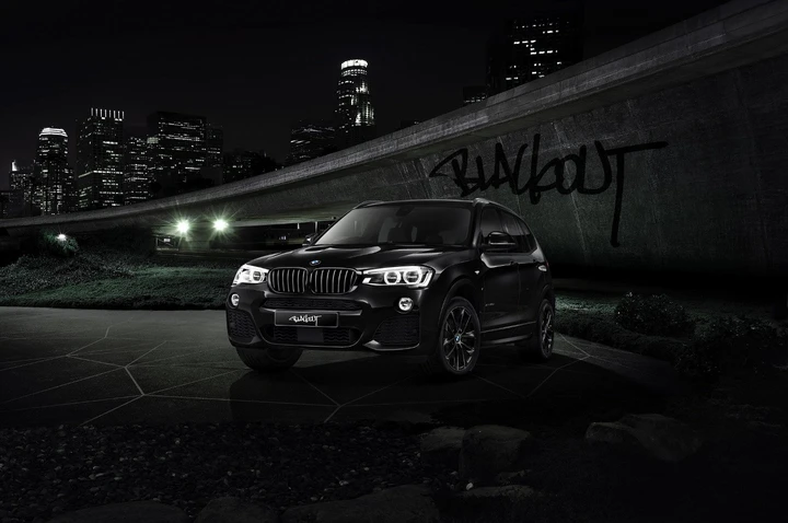 Bmw X3 Blackout Edition: immagini ufficiali