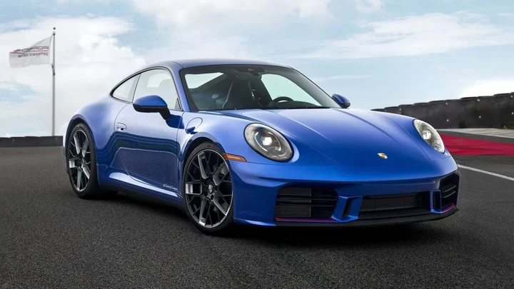Porsche 911 Carrera T Club Coupe: 70 anni di passione in edizione limitata