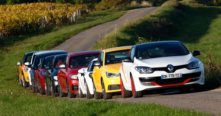 La Renault Mégane R.S. 275 Trophy-R è 