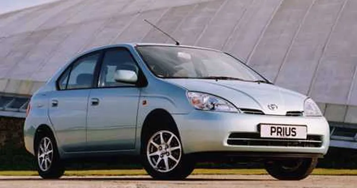 Toyota richiama la Prius 1a serie per problemi allo sterzo