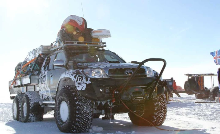 Toyota Hilux: spedizione da record in Antartico