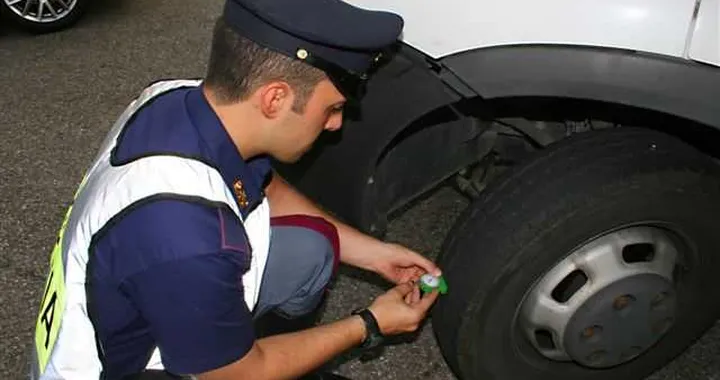 Pneumatici: 2 su 10 sono fuorilegge