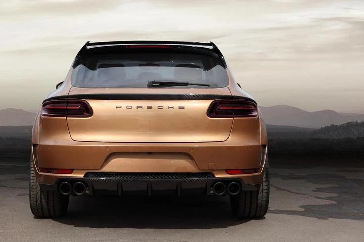 Porsche Macan by Topcar: le immagini ufficiali