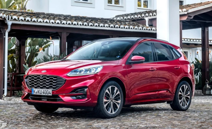 Ford Kuga 2.5 Full Hybrid: dotazioni e prezzi