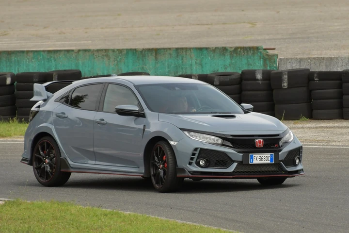Honda Civic Type-R: la prova su strada