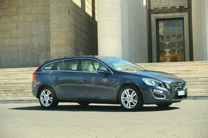 Volvo V60 D3 Geartronic Momentum in prova