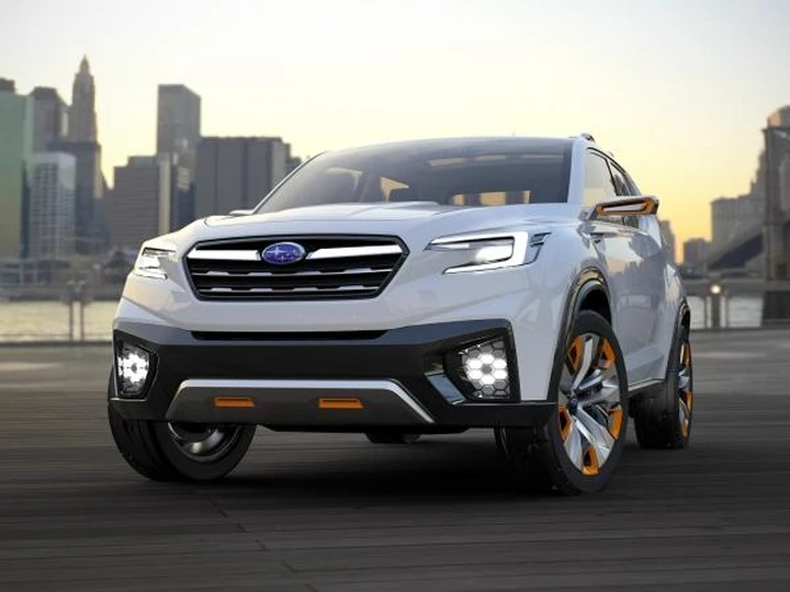 Subaru VIZIV Concept e Impreza 5 porte a Tokyo 2015