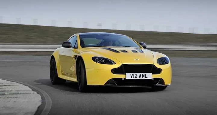 Aston Martin V12 Vantage S 2014: nuove immagini