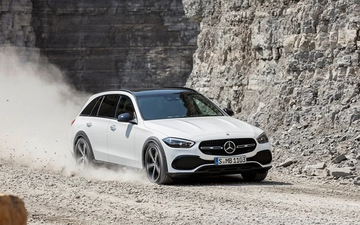 Mercedes Classe C All-Terrain: novità crossover, dotazioni, motori mild-hybrid