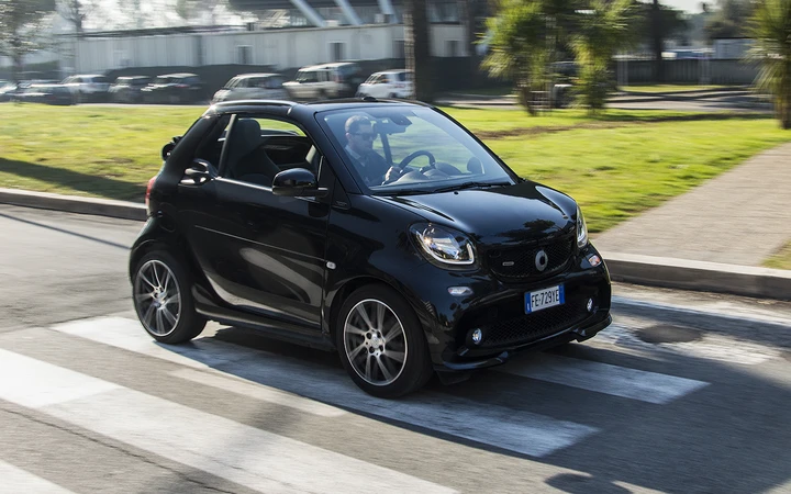 Smart Fortwo Cabrio Brabus Xclusive: la prova su strada