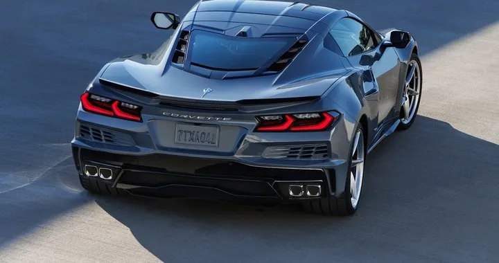 Corvette E-Ray: sportiva elettrificata