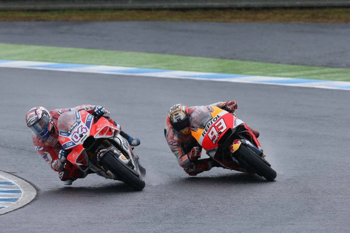 MotoGP 2017: Dovizioso suona la carica in Giappone, Marquez battuto in un epico duello