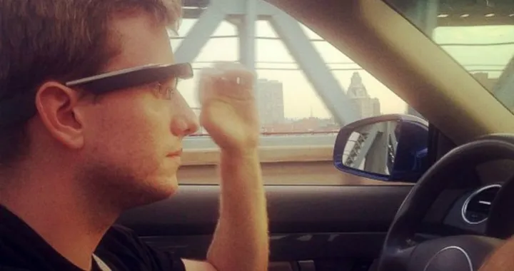 Google Glass: pericolosi per la guida secondo l'UPI