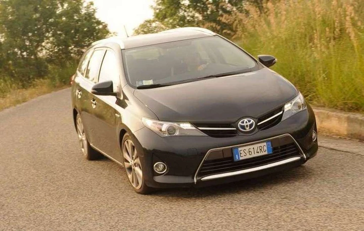 Toyota Auris Touring Sports Hybrid: la prova su strada