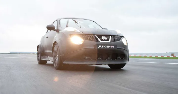 Nissan Juke-R: una serie limitata su ordinazione