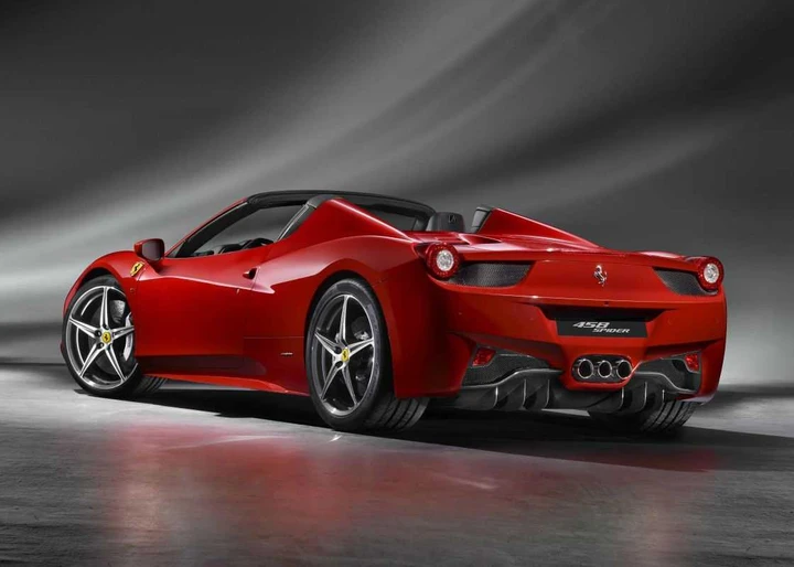 Ferrari 458 Spider: il video