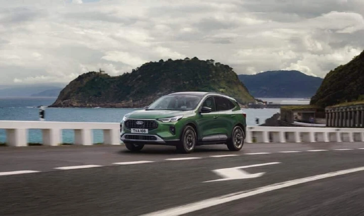 Ford Kuga 2024: ecco come cambia il SUV dopo l'aggiornamento