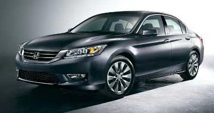 Nuova Honda Accord berlina e coupé 2013