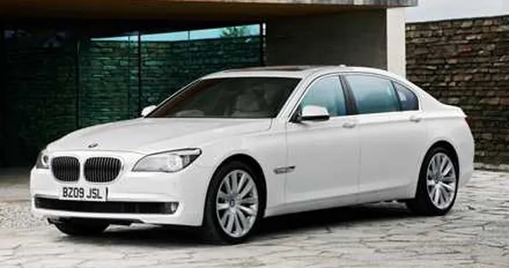 760 Li, il non plus ultra tra le BMW