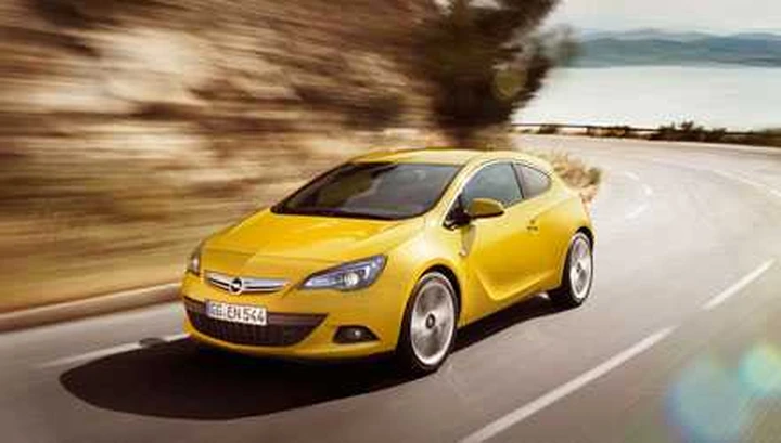 Opel Astra GTC: nuovo video ufficiale