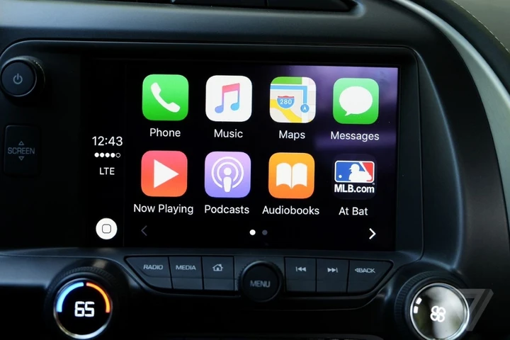 Apple CarPlay 2023