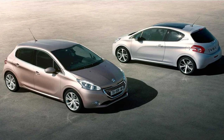 Peugeot 208: abbiamo provato a comprarla