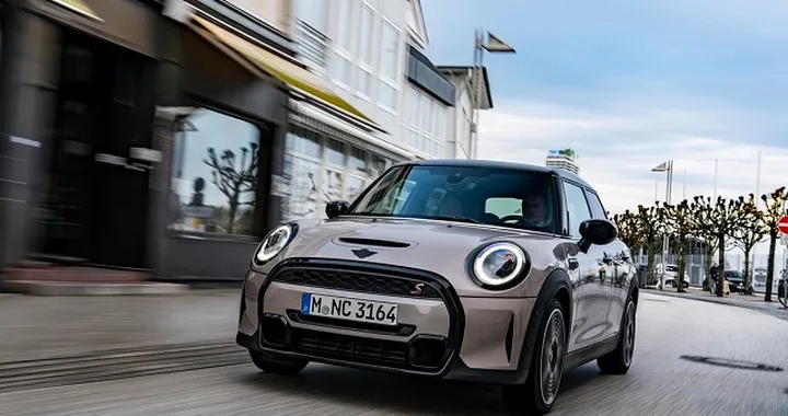 Mini 5 porte: operazione restyling