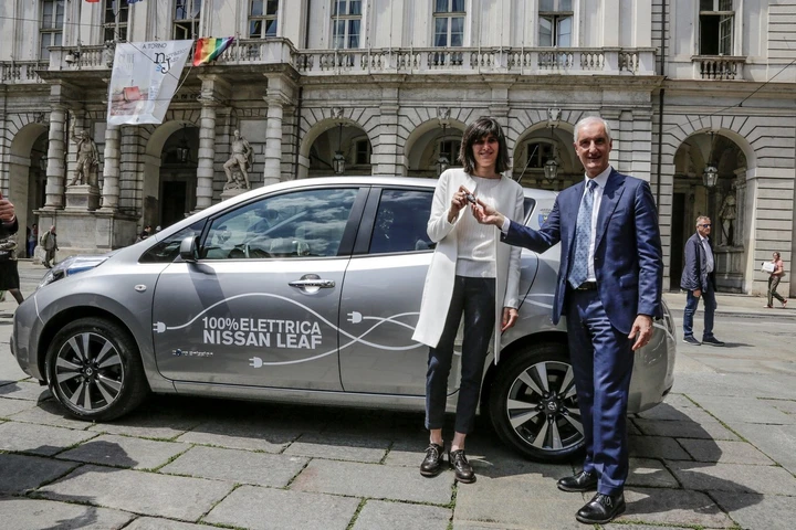 Nissan Leaf: mobilità a zero emissioni per la Sindaca di Torino