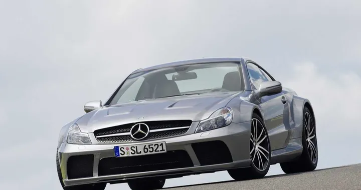Mercedes SL, pensione anticipata per il V12