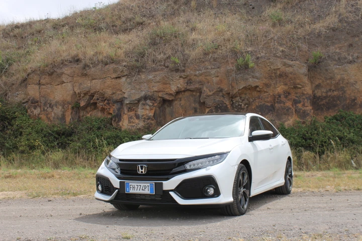 Honda Civic 5 porte 1.0, la prova su strada