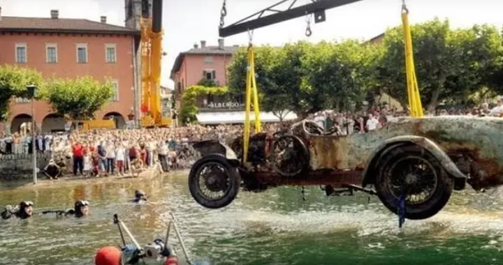 La Bugatti dimenticata nel Lago Maggiore: riemersa dopo 70 anni