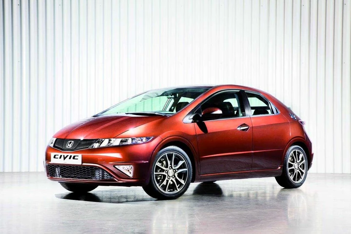 Honda Civic i-VTEC 1.8 al Motor Show: da 19.990 euro